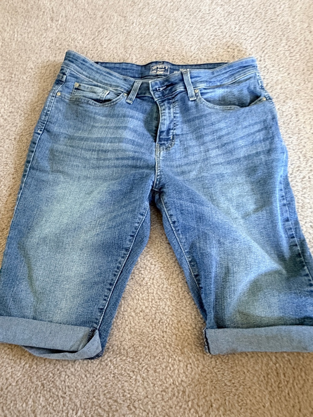 Women's Levi’s Denim Mid-Rise Skinny Bermuda Jeans Shorts